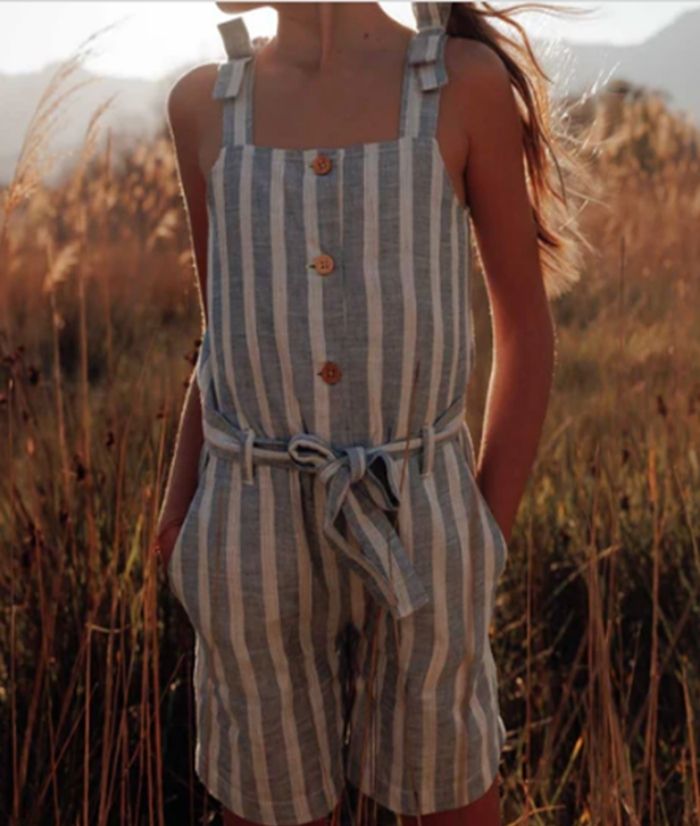 62% cotton, 38% linen. Top lining, 100% cotton